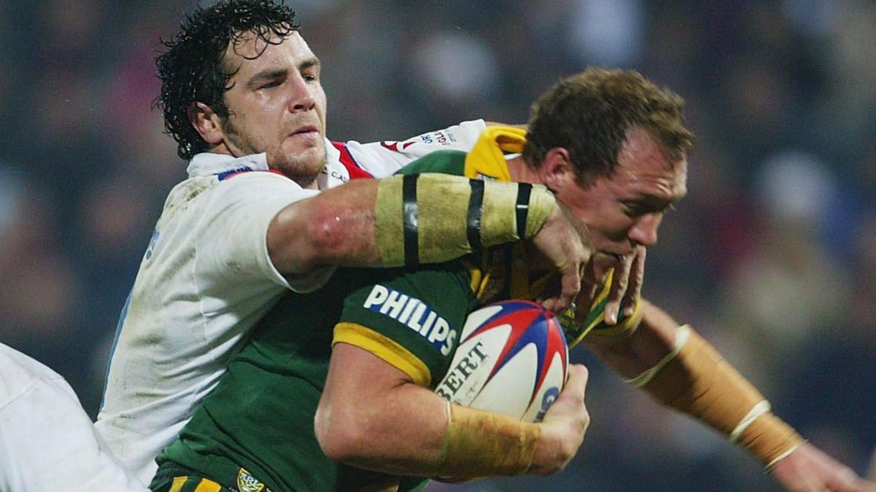 Adrian Morley reaches out to tackle Craig Fitzgibbon the last time Australia played an Ashes series in England Adrian Morley reaches out to tackle Craig Fitzgibbon the last time Australia played an Ashes series in England