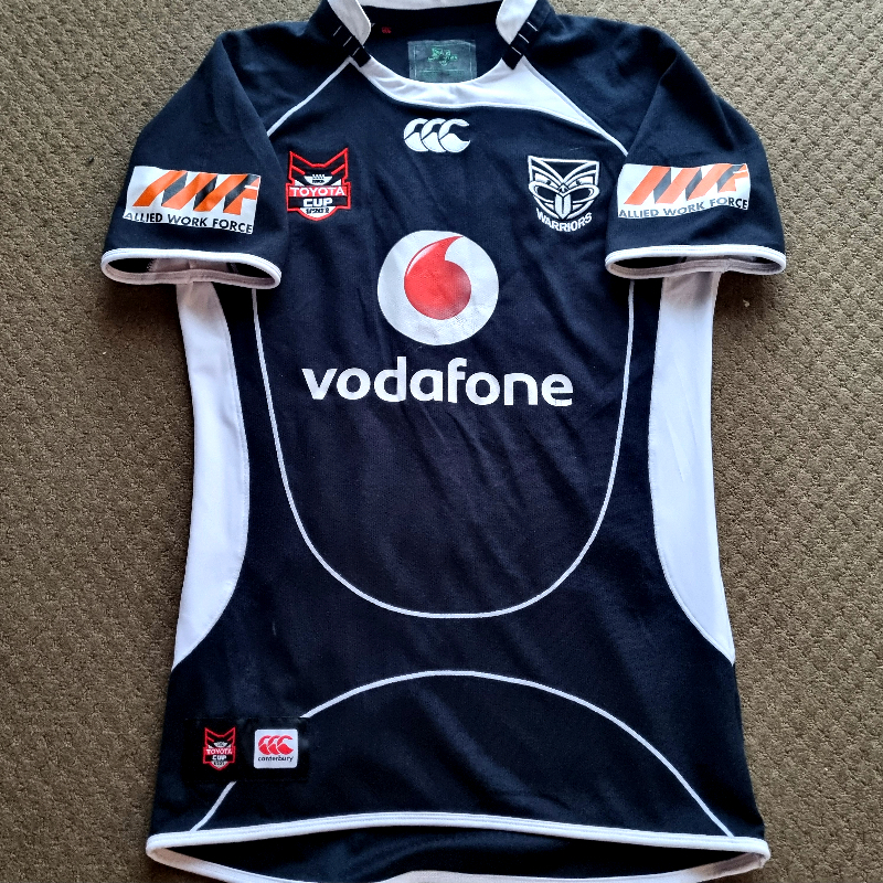 2009 U20 Home jersey 1.jpg